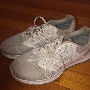 Nike white and grey tennis shoes